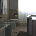 לינה וארוחת בוקר Appia Davila25 רומא