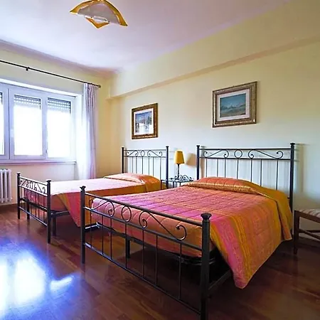 아피아 다빌라25 B&B 4*