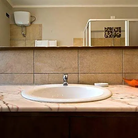 Appia Davila25 Bed & Breakfast