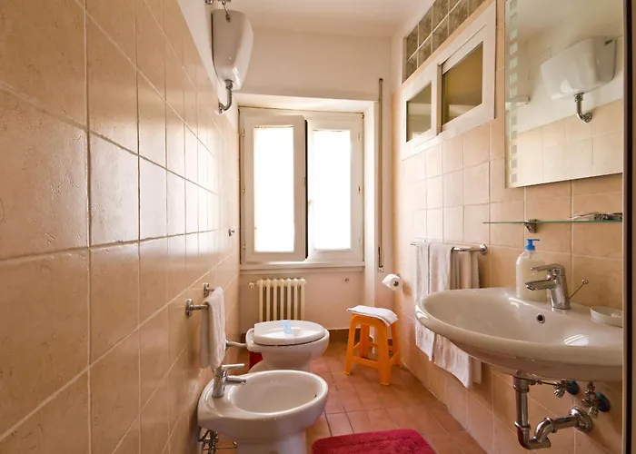 Appia Davila25 Bed & Breakfast 4*